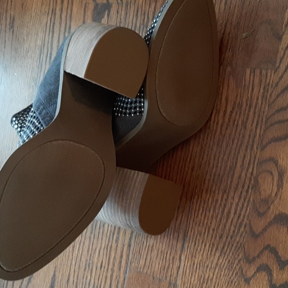 MADDEN GIRL gray print  booties "MOCCHA"  gray nubuck stacked heels sz 6 - Picture 5 of 9